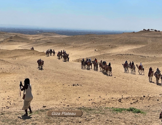 2023-04-11 00 Giza Plateau.jpg